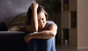 علت افسردگی زنان در دوران قاعدگی و پریود چیست؟
