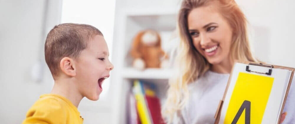 انواع اختلالات گفتاری در کودکان | ۱۴درمان اختلالات گفتاری و زبانی در کودکان