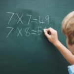 تشخیص اولیه مشکلات ریاضی در کودک