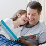 ۵ دلیلی که باید هر شب برای کودکتان کتاب بخوانید