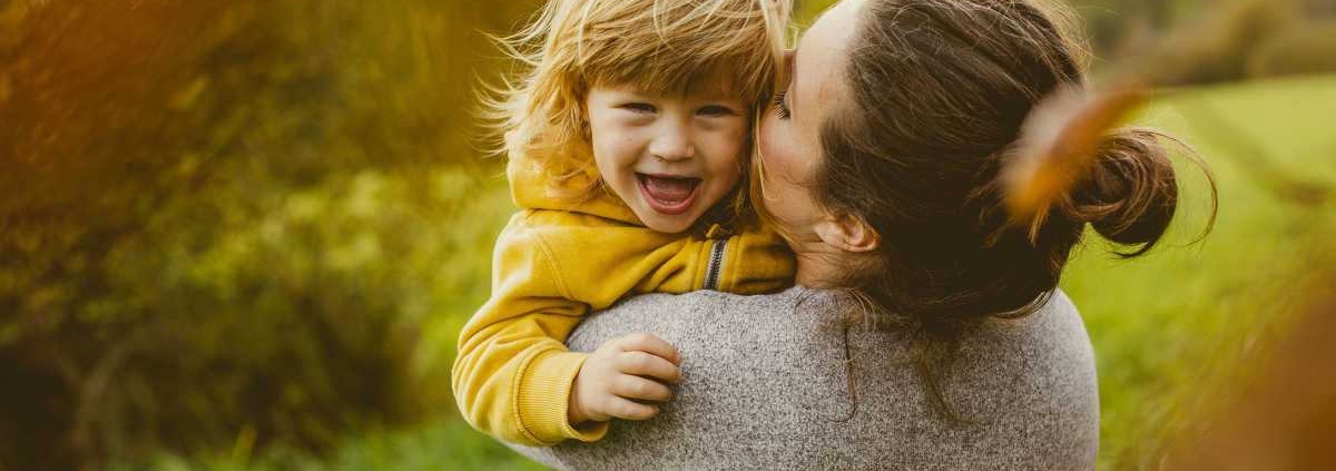 چگونه کودکانی شاد داشته باشیم ✔️ ۲۱ راز که نمی دانید