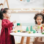 ۱۱ بازی برای ابراز وجود کودک ✔️ تضمین آینده ای موفق